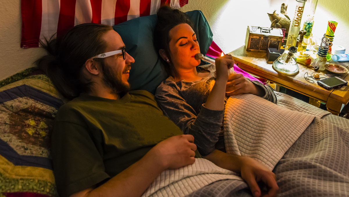 Plants boots the spark in the couple in sex.