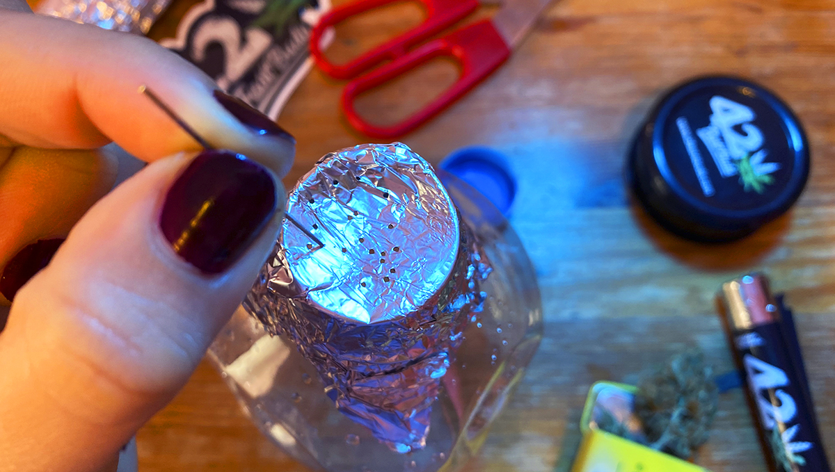 Make a gravity bong the easy way by making the bowl directly on it.