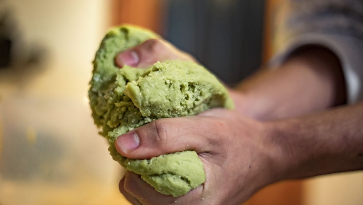 Kaip gaminti valgomus kanapių produktus: sausainiai