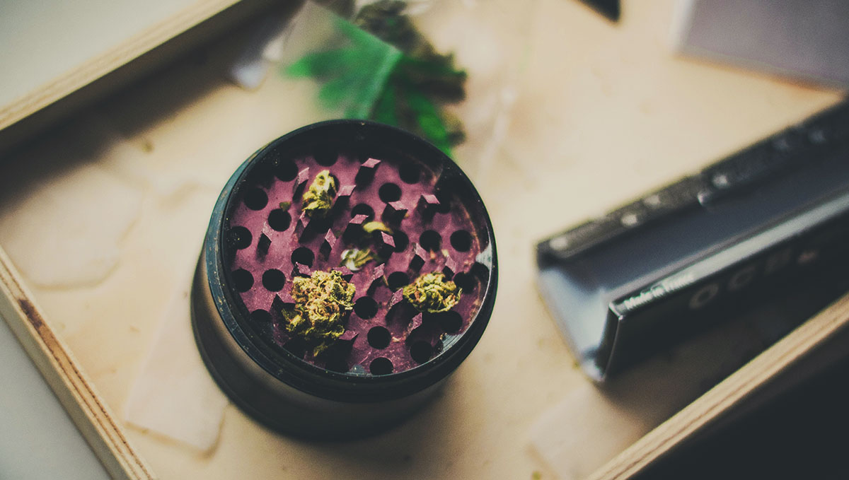 What Happens To Your Body When You Smoke Plants Every Day?: Smoking plants every day comes with several pros and cons.