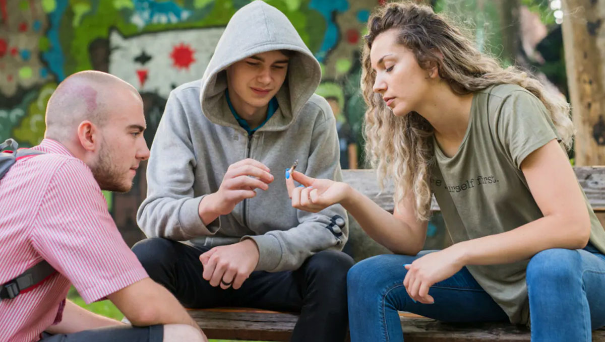 5 Tips To Keep In Mind Before Smoking Weed For The First Time: Sharing the experience with friends who are as inexperienced as you is also a great idea!