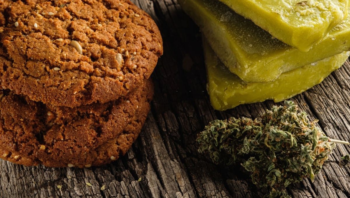 Kaip apskaičiuoti THC dozę kanapių valgomiesiems produktams: Apskaičiuokite THC procentą prieš kepimą