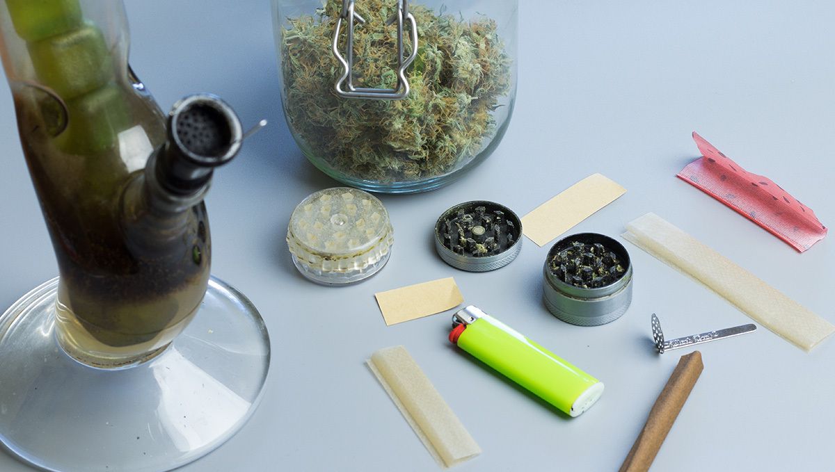 The best rolling papers available right now: blunt wraps