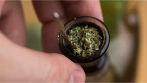 How to Use a Bong StepByStep Instructions